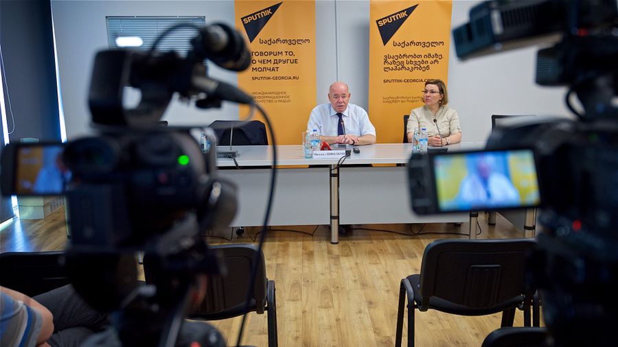 Михаил Швыдкой в редакции Sputnik Грузия 