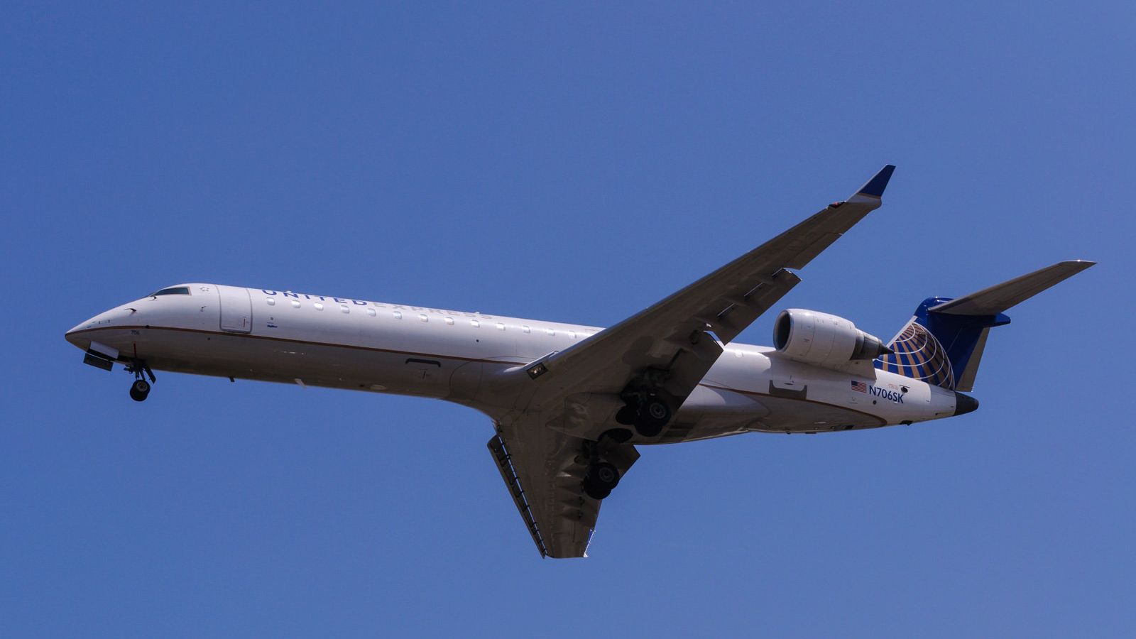 Самолет Bombardier CRJ-700ER авиакомпании United Express - РИА Новости, 1920, 23.07.2026