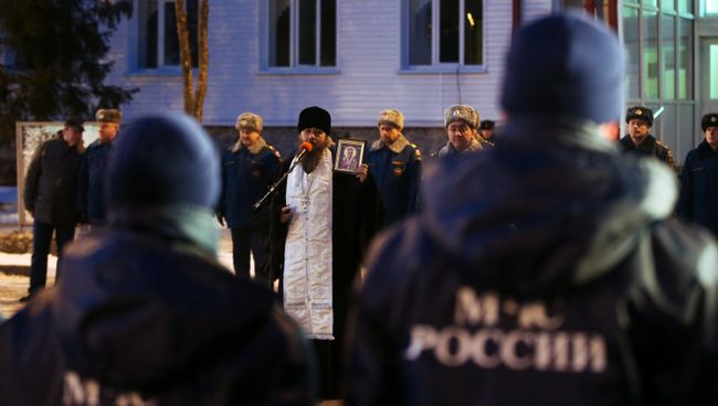 Отправка гуманитарной колонны МЧС в Донбасс. Архивное фото Отправка гуманитарной колонны МЧС в Донбасс. Архивное фото