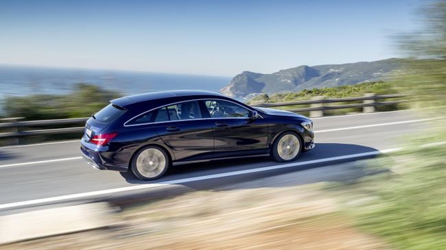 Автомобиль Mercedes-Benz. Архивное фото