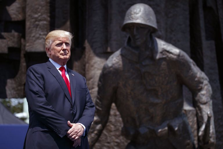 Президент США Дональд Трамп во время визита в Варшаву. 6 июля 2017 Президент США Дональд Трамп во время визита в Варшаву. 6 июля 2017