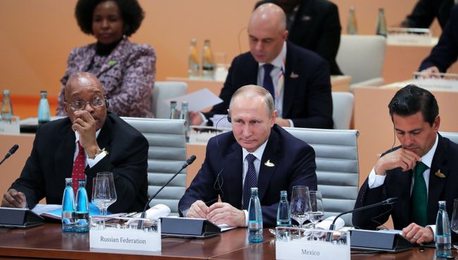 Президент РФ Владимир Путин принимает участие в саммите Группы двадцати в Гамбурге. 7 июля 2017 Президент РФ Владимир Путин принимает участие в саммите Группы двадцати в Гамбурге. 7 июля 2017