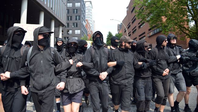 Участники акции протеста во время проведения саммита G20 в Гамбурге. 7 июля 2017
