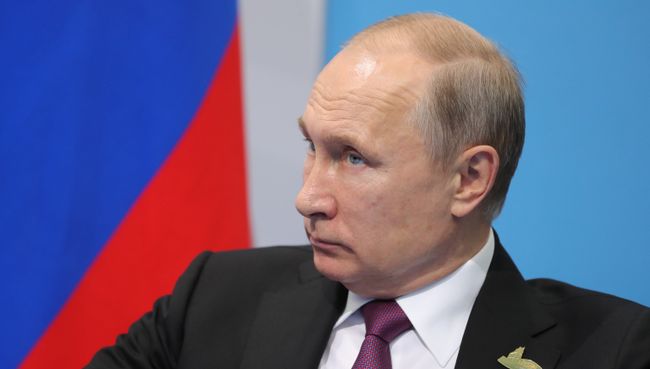 Президент РФ Владимир Путин во время беседы с президентом Турции Реджепом Тайипом Эрдоганом на полях саммита лидеров Группы двадцати G20 в Гамбурге. 8 июля 2017 Президент РФ Владимир Путин во время беседы с президентом Турции Реджепом Тайипом Эрдоганом на полях саммита лидеров Группы двадцати G20 в Гамбурге. 8 июля 2017