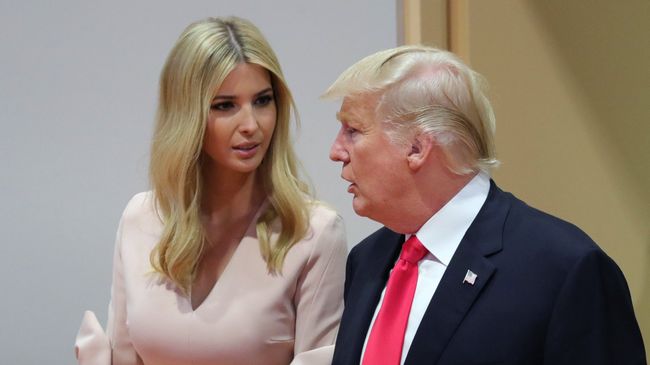 Дочь президента США Иванка Трамп и президент США Дональд Трамп 