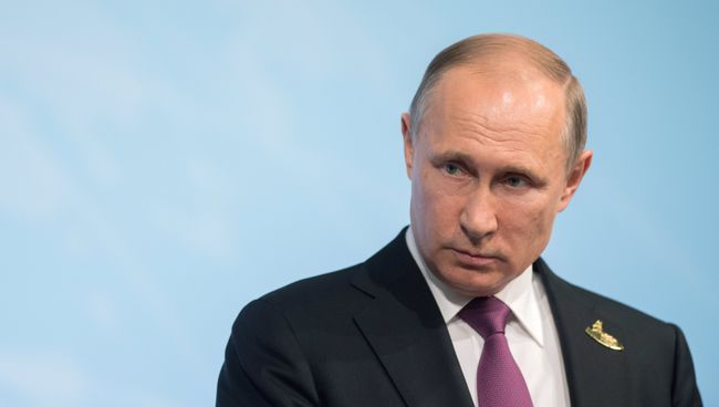 Владимир Путин во время пресс-конференции по итогам саммита лидеров Группы двадцати G20 в Гамбурге. 8 июля 2017 Владимир Путин во время пресс-конференции по итогам саммита лидеров Группы двадцати G20 в Гамбурге. 8 июля 2017