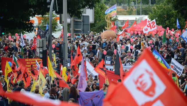 Акция протеста в связи с проведением саммита Группы двадцати в Гамбурге. 8 июля 2017 Акция протеста в связи с проведением саммита Группы двадцати в Гамбурге. 8 июля 2017