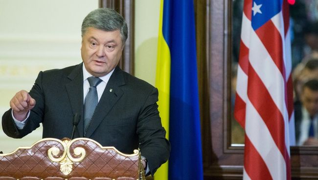 Президент украины Пётр Порошенко во время совместной пресс-конференции в Киеве. 9 июля 2017 Президент украины Пётр Порошенко во время совместной пресс-конференции в Киеве. 9 июля 2017