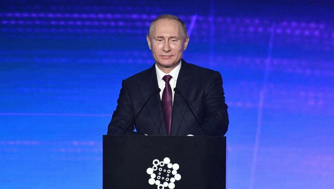 Владимир Путин на открытии Международной промышленной выставки Иннопром. 9 июля 2017