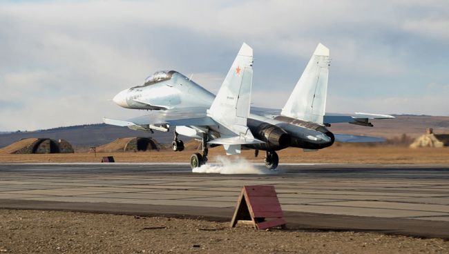 Истребитель Су-30СМ. Архивное фото Истребитель Су-30СМ. Архивное фото