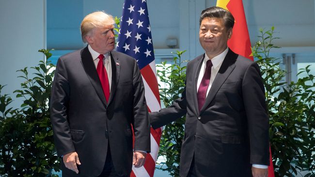 Встреча Дональда Трампа и Си Цзиньпина на полях саммита G20. Архивное фото Встреча Дональда Трампа и Си Цзиньпина на полях саммита G20. Архивное фото