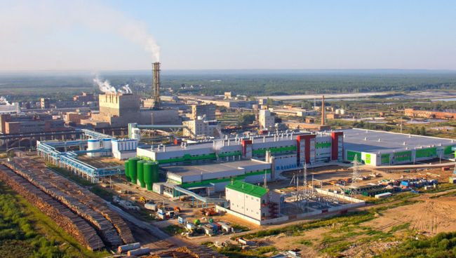 Производство Группы Илим в Коряжме, Архангельская область. Архивное фото Производство Группы Илим в Коряжме, Архангельская область. Архивное фото