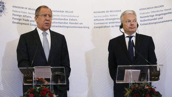 Пресс-конференция по итогам встречи министра иностранных дел России Сергея Лаврова с вице-премьером, Министром иностранных и европейских дел Бельгии Дидье Рейндерсом в Брюсселе. 12 июля 2017 Пресс-конференция по итогам встречи министра иностранных дел России Сергея Лаврова с вице-премьером, Министром иностранных и европейских дел Бельгии Дидье Рейндерсом в Брюсселе. 12 июля 2017