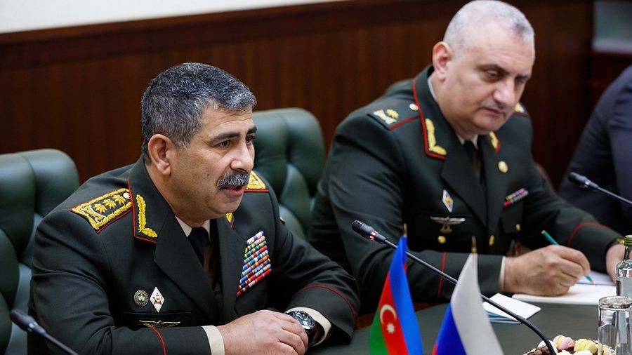 Министр обороны Азербайджана генерал-полковник Закир Гасанов Министр обороны Азербайджана генерал-полковник Закир Гасанов - РИА Новости, 1920, 10.11.2020