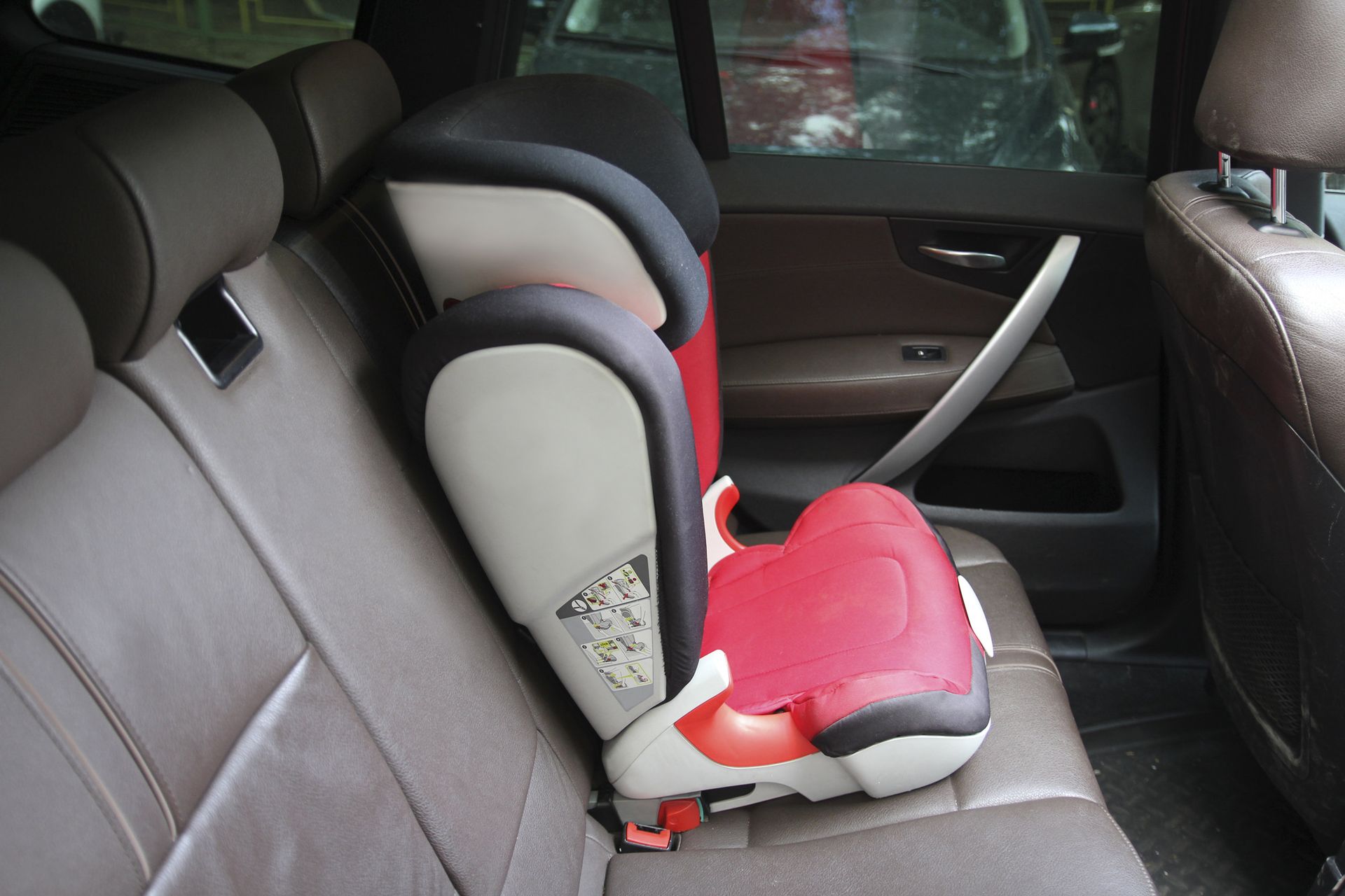 Детское кресло в автомобиле Детское кресло в автомобиле - РИА Новости, 1920, 19.02.2021