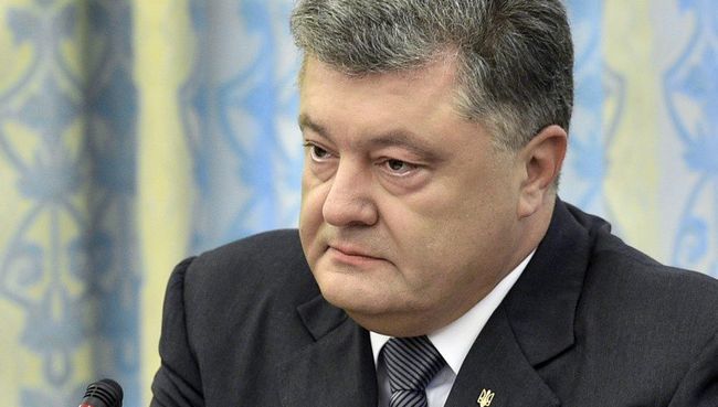 Президент Украины Петр Порошенко на саммите Украина-ЕС. 13 июля 2017 Президент Украины Петр Порошенко на саммите Украина-ЕС. 13 июля 2017