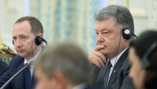 Президент Украины Петр Порошенко на саммите Украина-ЕС. 13 июля 2017 Президент Украины Петр Порошенко на саммите Украина-ЕС. 13 июля 2017