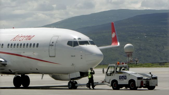 Самолет грузинской частной авиакомпании Airzena - Georgian Airways