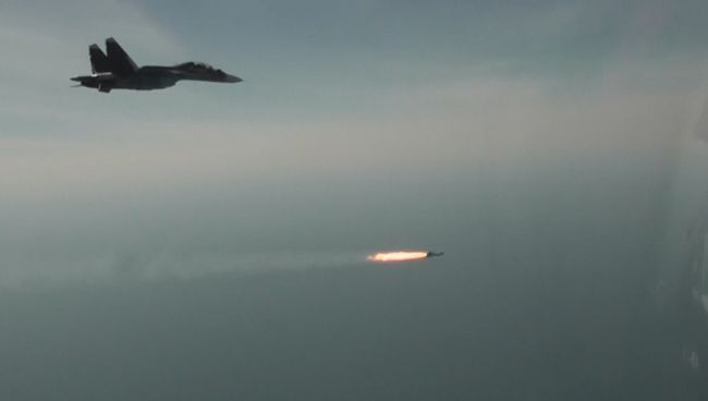 Су-30СМ в действии: летчики испытали управляемое оружие нового истребителя Су-30СМ в действии: летчики испытали управляемое оружие нового истребителя