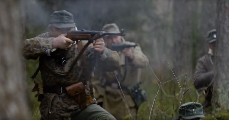 Кадр из фильма Лесные братья. Сражение за Балтию, снятый документалистами НАТО