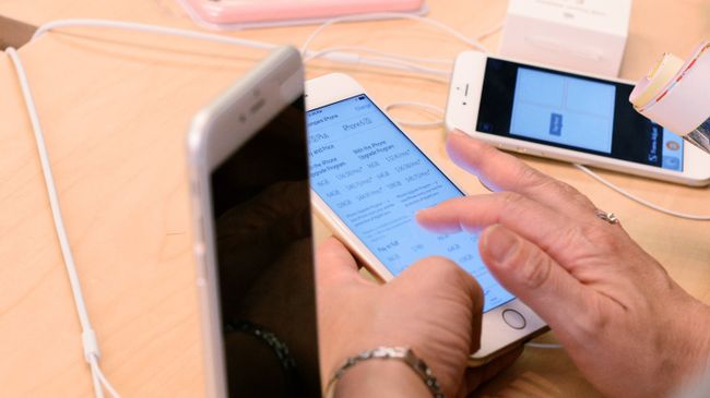 Смартфоны Apple iPhone. Архивное фото Смартфоны Apple iPhone. Архивное фото