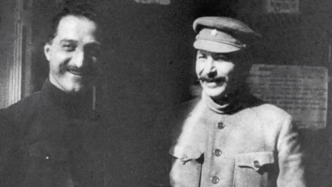 Генеральный секретарь ЦК РКП(б) Иосиф Сталин и 1-й секретарь Закавказского краевого комитета РКП(б) Серго Орджоникидзе на XII съезде РКП(б). Архивное фото Генеральный секретарь ЦК РКП(б) Иосиф Сталин и 1-й секретарь Закавказского краевого комитета РКП(б) Серго Орджоникидзе на XII съезде РКП(б). Архивное фото