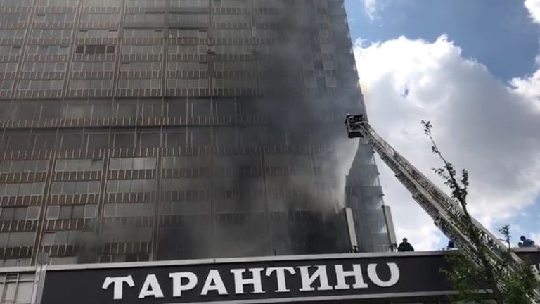Пожар в высотке на Новом Арбате в Москве. Видео с места ЧП Пожар в высотке на Новом Арбате в Москве. Видео с места ЧП
