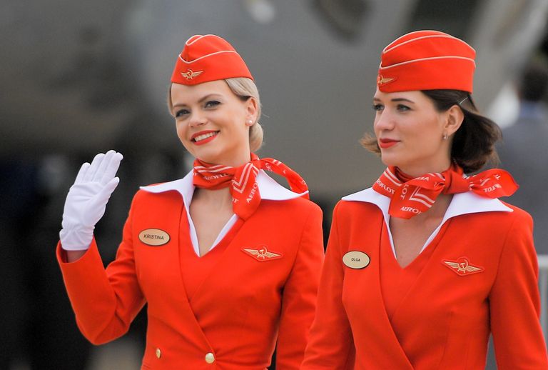 Стюардессы авиакомпании Аэрофлот на открытии Международного авиационно-космического салона МАКС-2017 Стюардессы авиакомпании Аэрофлот на открытии Международного авиационно-космического салона МАКС-2017