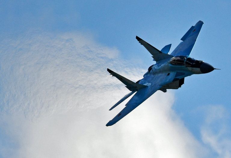 Многоцелевой истребитель МиГ-35 во время демонстрационных полетов на открытии Международного авиационно-космического салона МАКС-2017