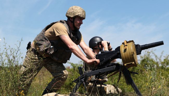 Военнослужащие во время учений в Львовской области Военнослужащие во время учений в Львовской области