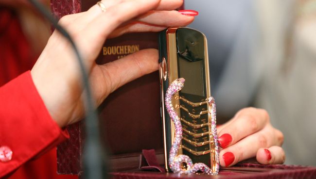 Презентация телефона Vertu. Архивное фото Презентация телефона Vertu. Архивное фото