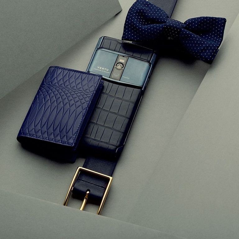 Смартфон Vertu Signature Touch Navy Alligator Смартфон Vertu Signature Touch Navy Alligator