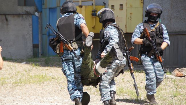 Военные учения по противодействию ССО и ДРГ в Луганске при участии МВД, МГБ, МЧС и Народной милиции ЛНР. 21 июля 2017 Военные учения по противодействию ССО и ДРГ в Луганске при участии МВД, МГБ, МЧС и Народной милиции ЛНР. 21 июля 2017