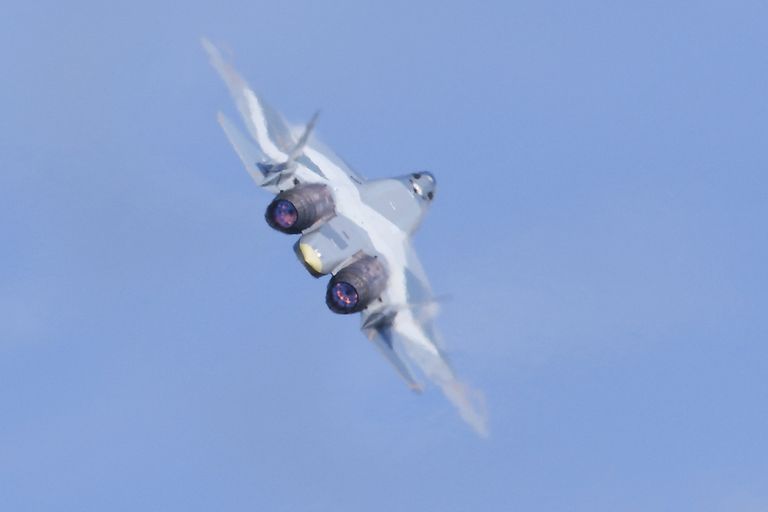 Российский многофункциональный истребитель пятого поколения Т-50 на Международном авиационно-космическом салоне МАКС-2017 в Жуковском Российский многофункциональный истребитель пятого поколения Т-50 на Международном авиационно-космическом салоне МАКС-2017 в Жуковском
