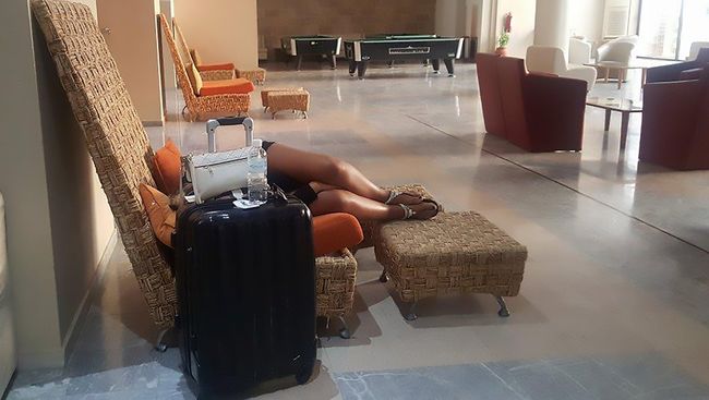 Лобби отеля Marmara Club-Hotel в городе Бодрум, Турция после землетрясения. Архивное фото Лобби отеля Marmara Club-Hotel в городе Бодрум, Турция после землетрясения. Архивное фото