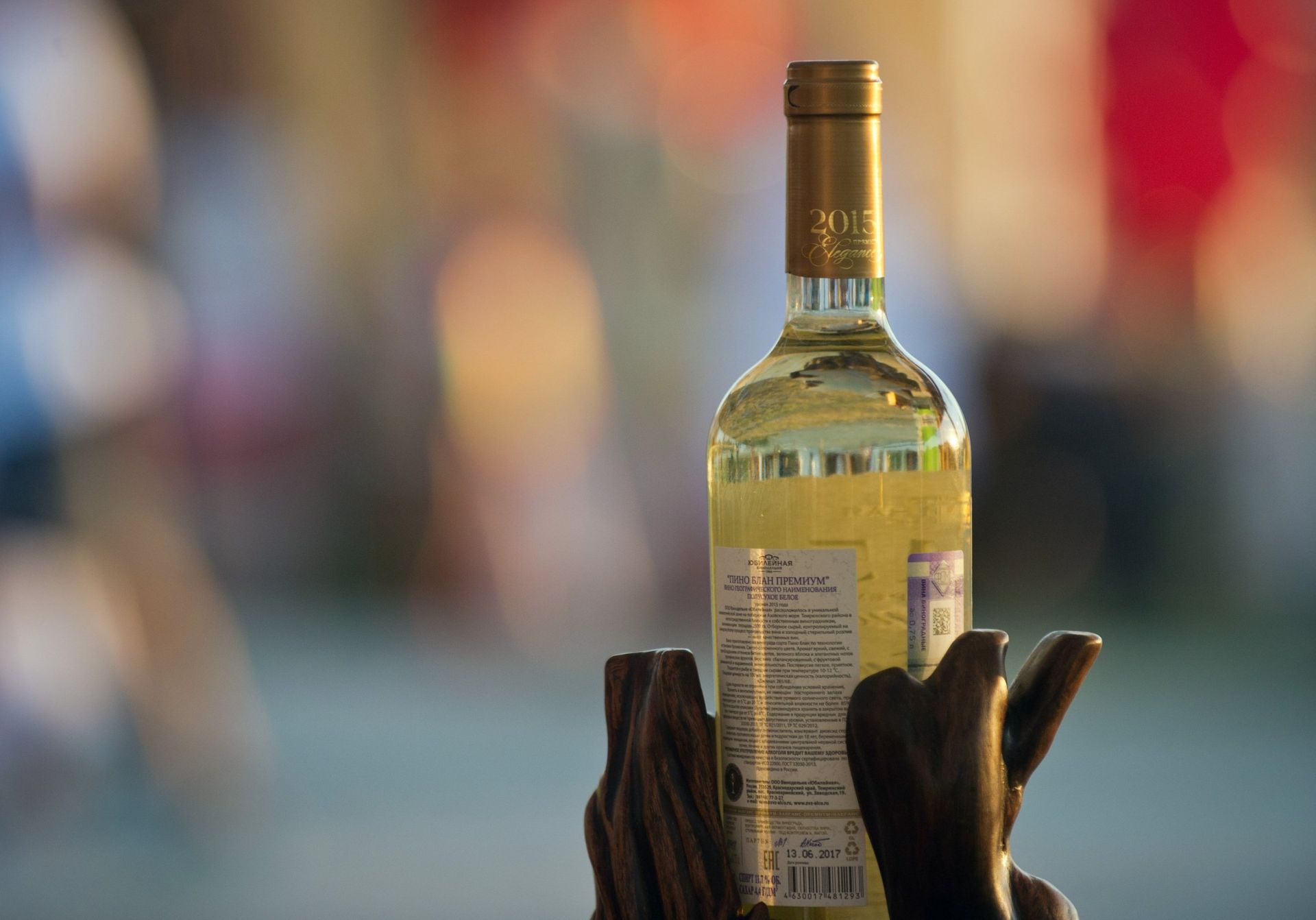 На винно-гастрономическом фестивале In Vino Veritas в Коктебеле. 22 июля 2017 На винно-гастрономическом фестивале In Vino Veritas в Коктебеле. 22 июля 2017 - РИА Новости, 1920, 21.06.2022