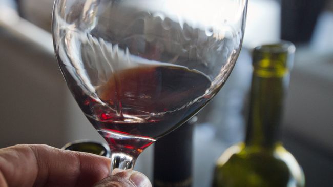 Дегустация вин на винно-гастрономическом фестивале In Vino Veritas в Коктебеле. 22 июля 2017 Дегустация вин на винно-гастрономическом фестивале In Vino Veritas в Коктебеле. 22 июля 2017