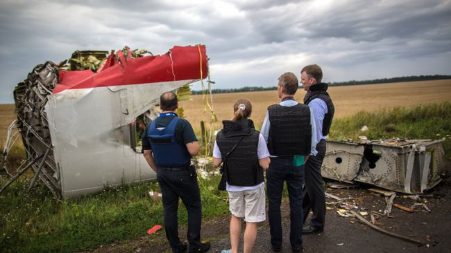 Место крушения лайнера Boeing 777 Малайзийских авиалиний в районе города Шахтерск Донецкой области