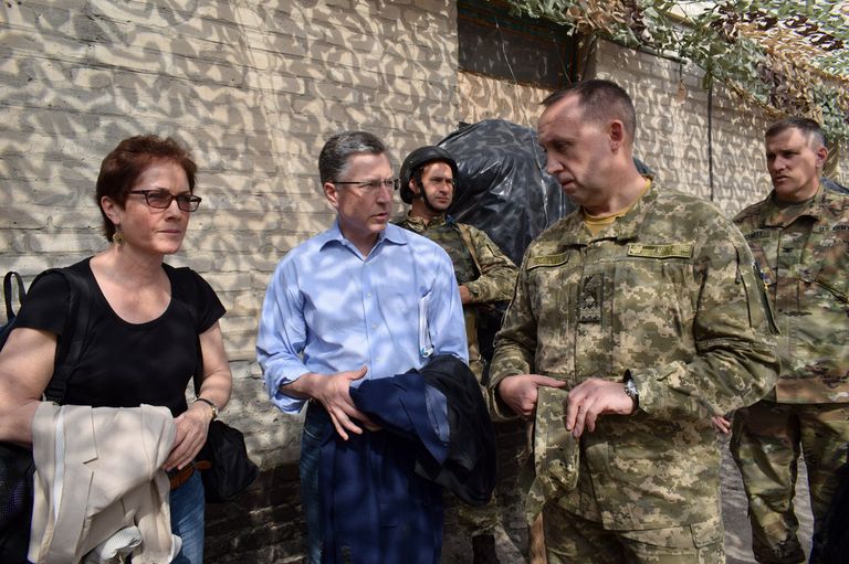 Спецпредставитель США по Украине Курт Волкер на Донбассе