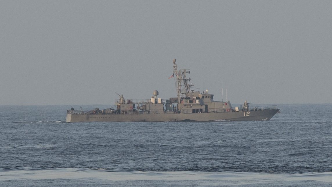 Американский военный корабль USS Thunderbolt в Персидском заливе Американский военный корабль USS Thunderbolt в Персидском заливе - РИА Новости, 1920, 18.09.2020