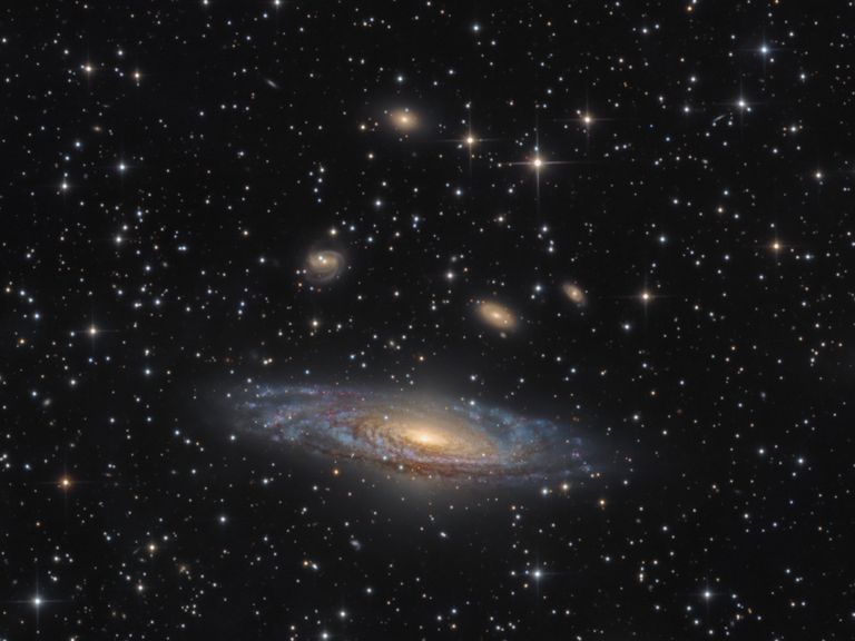 Работа фотографа Bernard Miller NGC 7331 - The Deer Lick Group, вошедшая в шорт-лист Insight Astronomy Photographer of the Year 2017 Работа фотографа Bernard Miller NGC 7331 - The Deer Lick Group, вошедшая в шорт-лист Insight Astronomy Photographer of the Year 2017