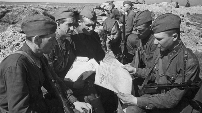 Бойцы Красной Армии в окопах. 1942 Бойцы Красной Армии в окопах. 1942