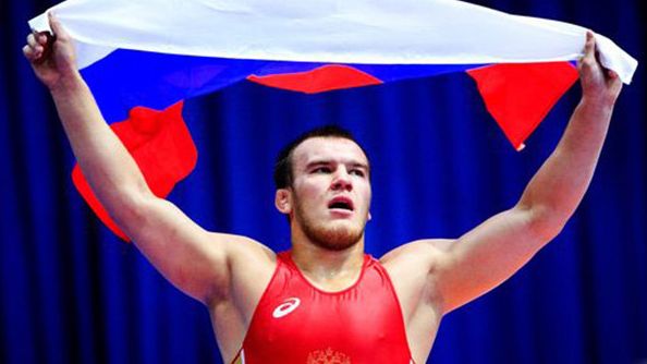 Двукратный победитель юниорского чемпионата Европы по борьбе Юрий Власко Двукратный победитель юниорского чемпионата Европы по борьбе Юрий Власко - РИА Новости, 1920, 05.01.2026