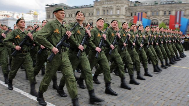 В Госдуме поздравили военнослужащих с Днем сухопутных войск