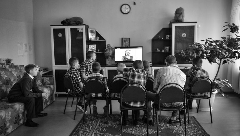 Фотография из серии Сироты Урала специального фотокорреспондента МИА Россия сегодня Владимира Песни Фотография из серии Сироты Урала специального фотокорреспондента МИА Россия сегодня Владимира Песни