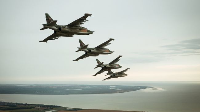 Штурмовики Су-25СМ3. Архивное фото Штурмовики Су-25СМ3. Архивное фото