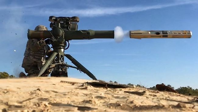 Американский противотанковый ракетный комплекс BGM-71 TOW. Архивное фото Американский противотанковый ракетный комплекс BGM-71 TOW. Архивное фото