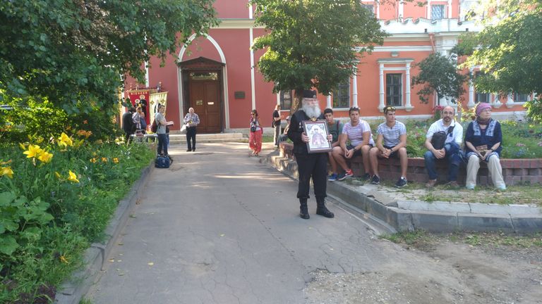 Участник молитвенного стояния против Матильды в Москве