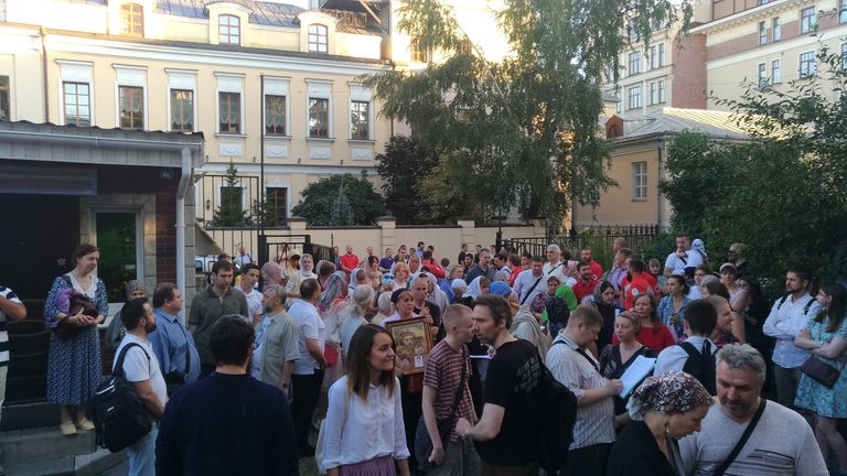Участники молитвенного стояния против Матильды в Москве