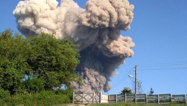 Взрыв на складе боеприпасов в Абхазии. 2 августа 2017 Взрыв на складе боеприпасов в Абхазии. 2 августа 2017